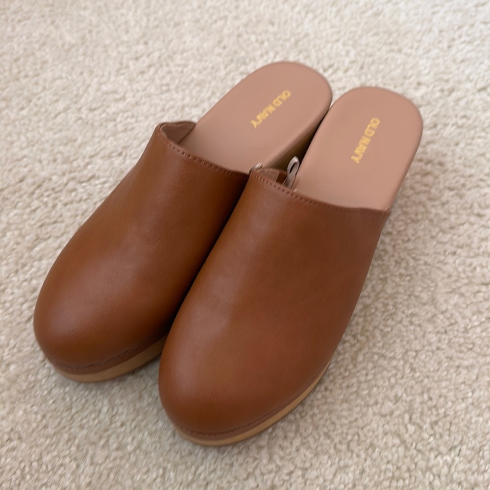 Brown Old Navy Clogs